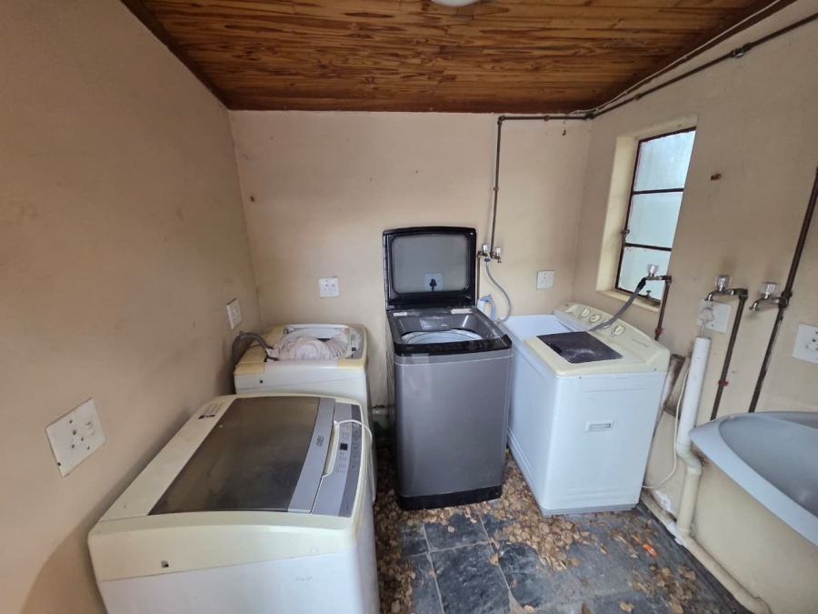 13 Bedroom Property for Sale in Brandwag Free State
